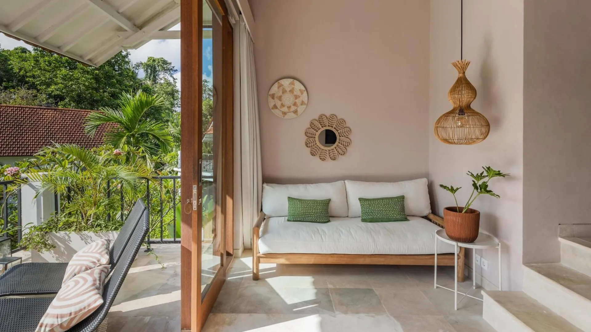 The White Villas Ubud 4*,